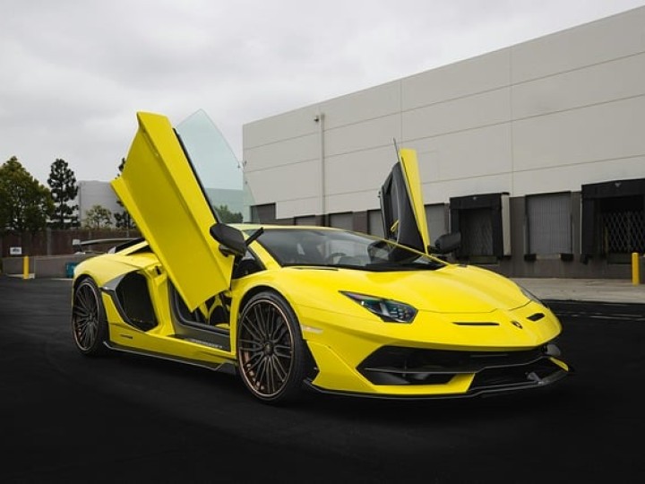 luxury car purchase assistance